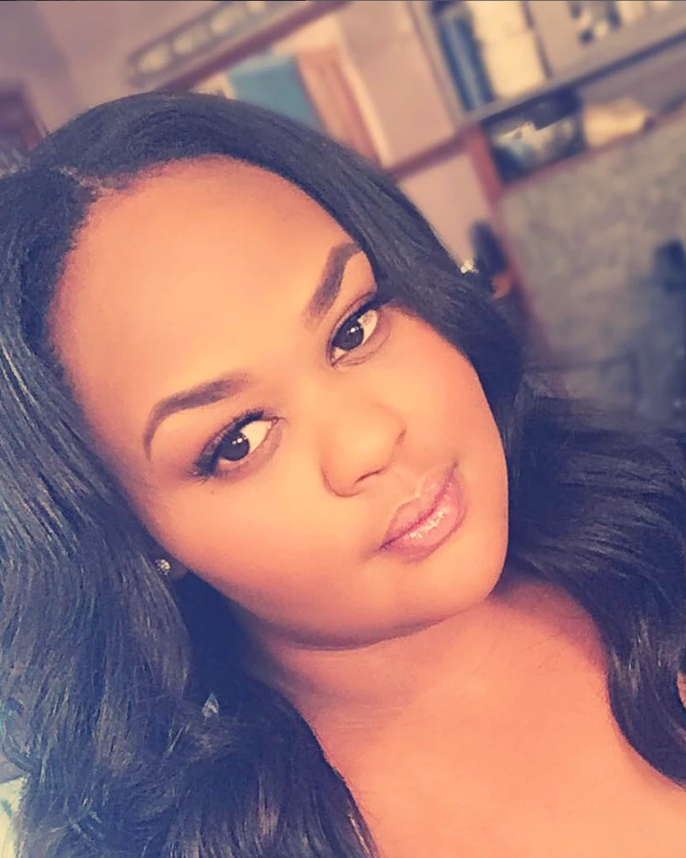 Nia Nowlin, The Hairstylista